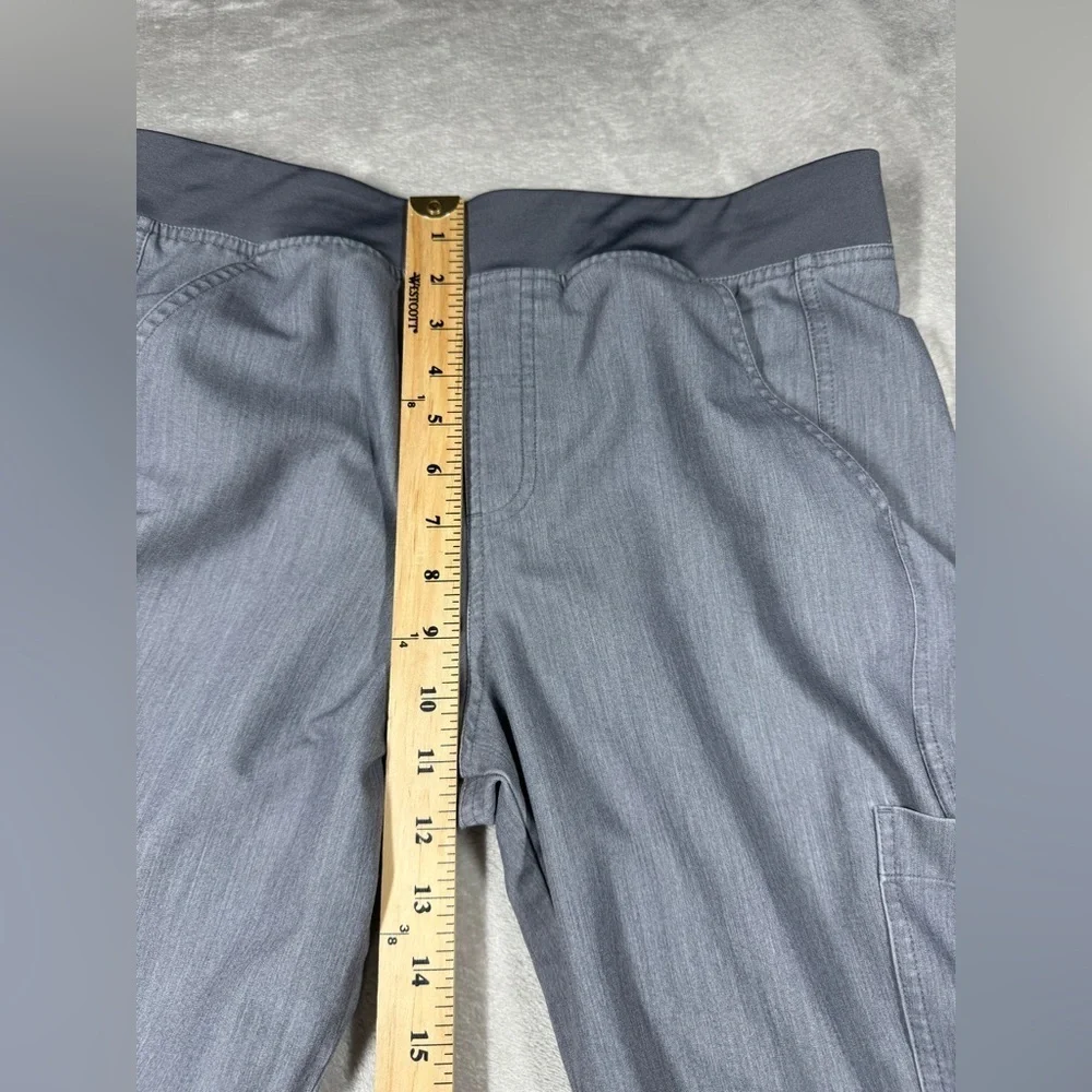 Figs Technical Collection Men’s Axim Cargo Grey Scrubs Pants Size Medium